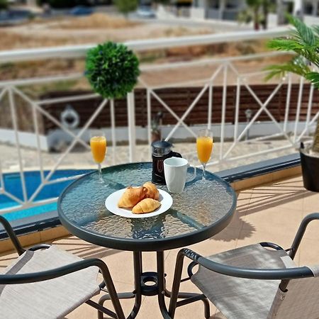 Kato Paphos Suites Kültér fotó
