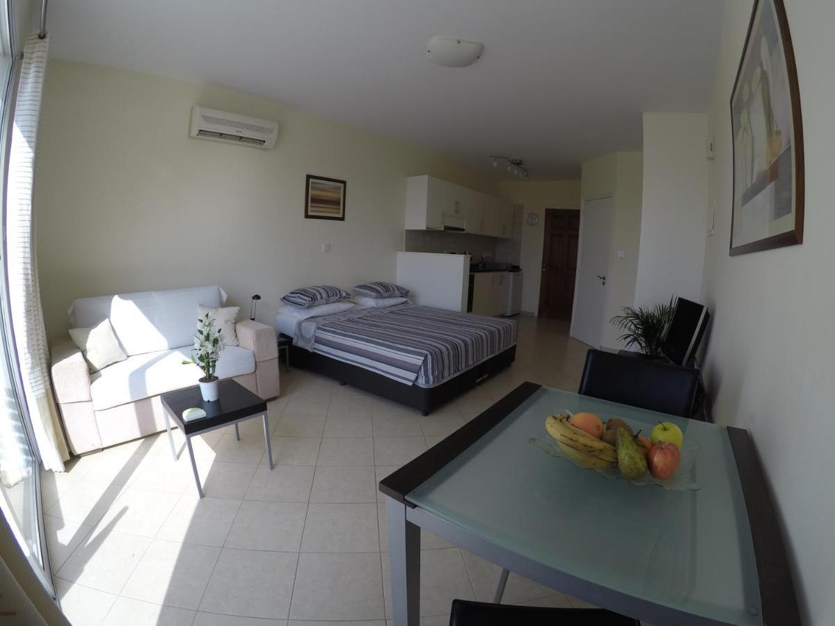 Kato Paphos Suites Kültér fotó