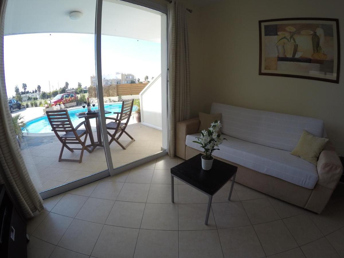 Kato Paphos Suites Kültér fotó