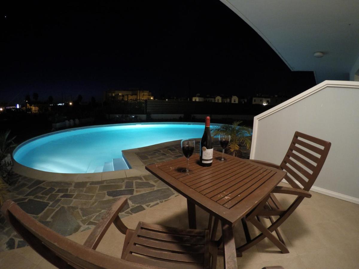 Kato Paphos Suites Kültér fotó