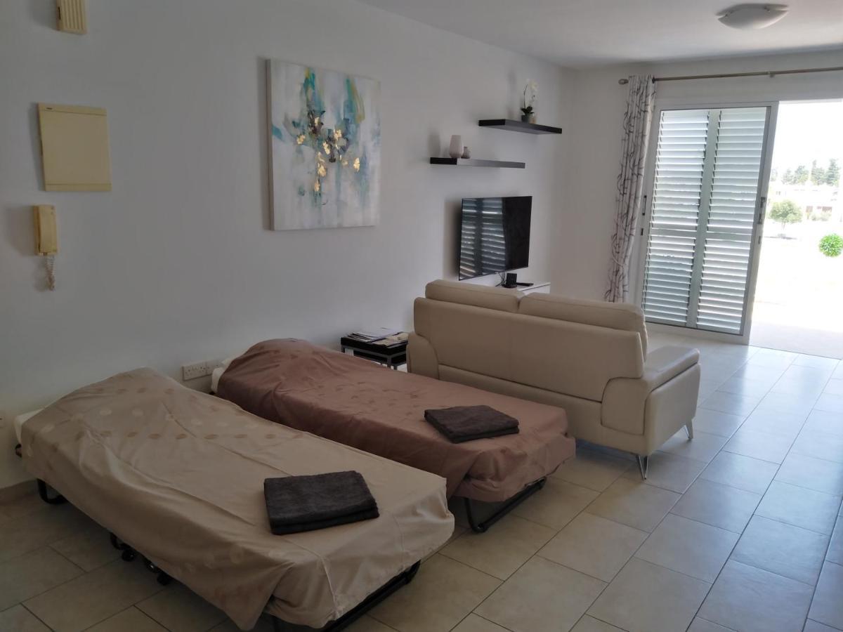 Kato Paphos Suites Kültér fotó