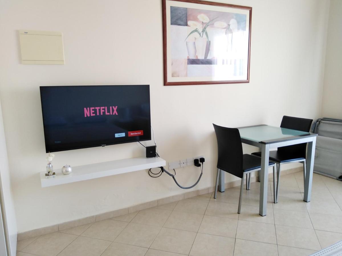 Kato Paphos Suites Kültér fotó