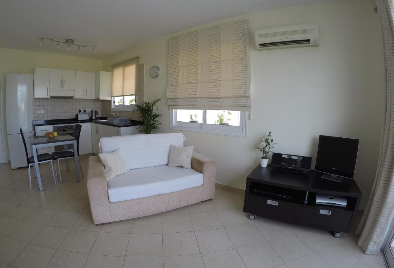 Kato Paphos Suites Kültér fotó
