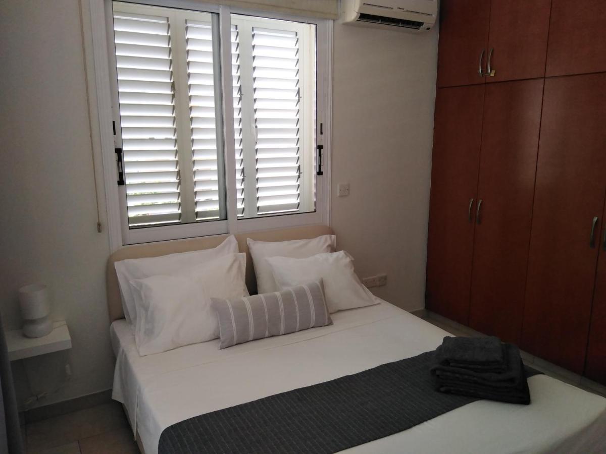 Kato Paphos Suites Kültér fotó