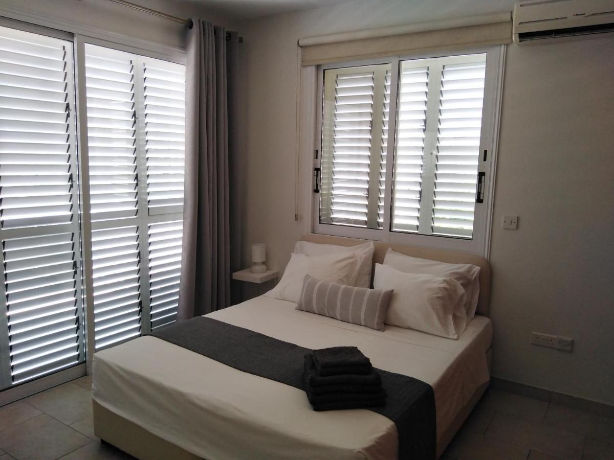Kato Paphos Suites Kültér fotó