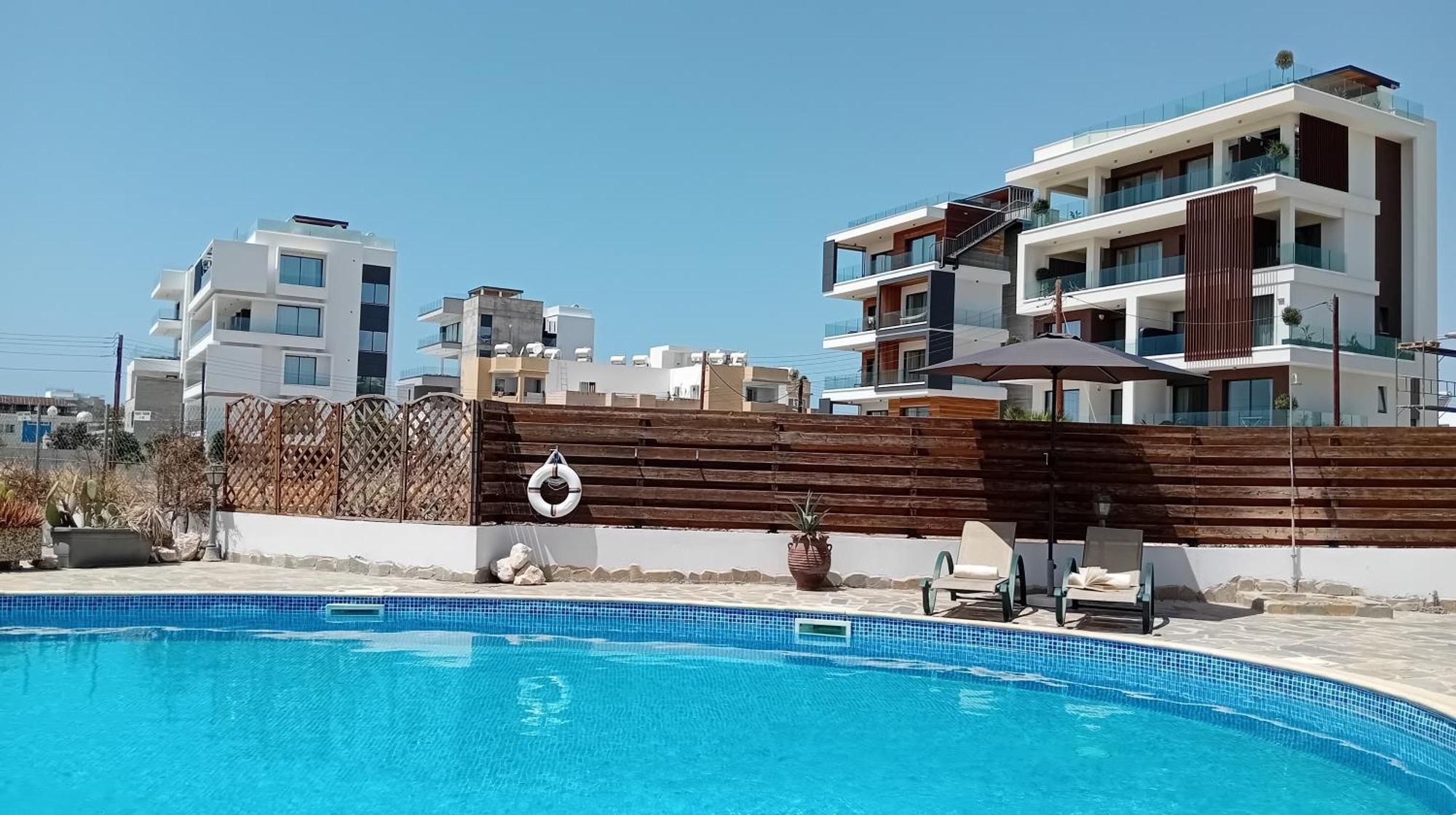 Kato Paphos Suites Kültér fotó