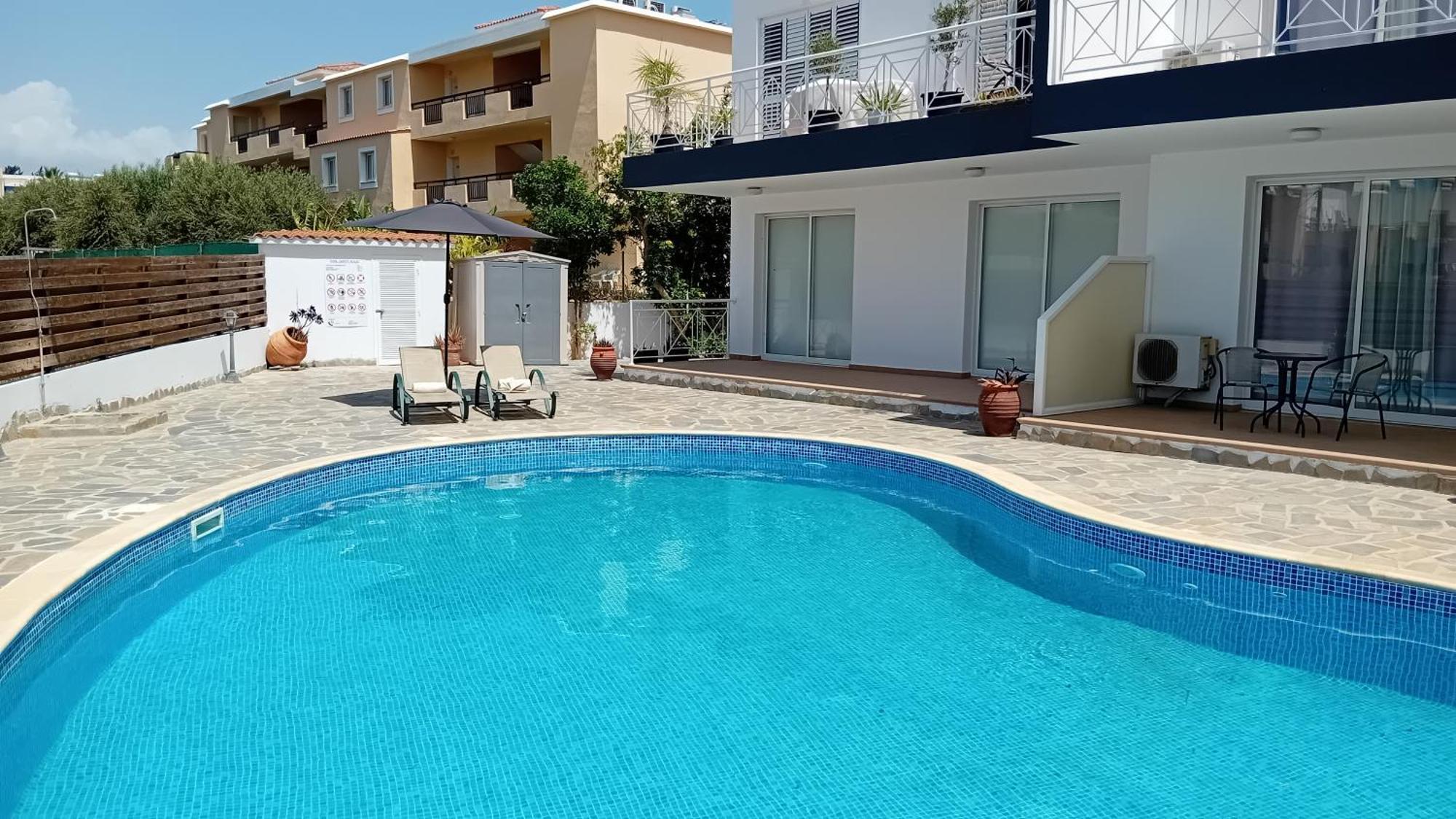 Kato Paphos Suites Kültér fotó