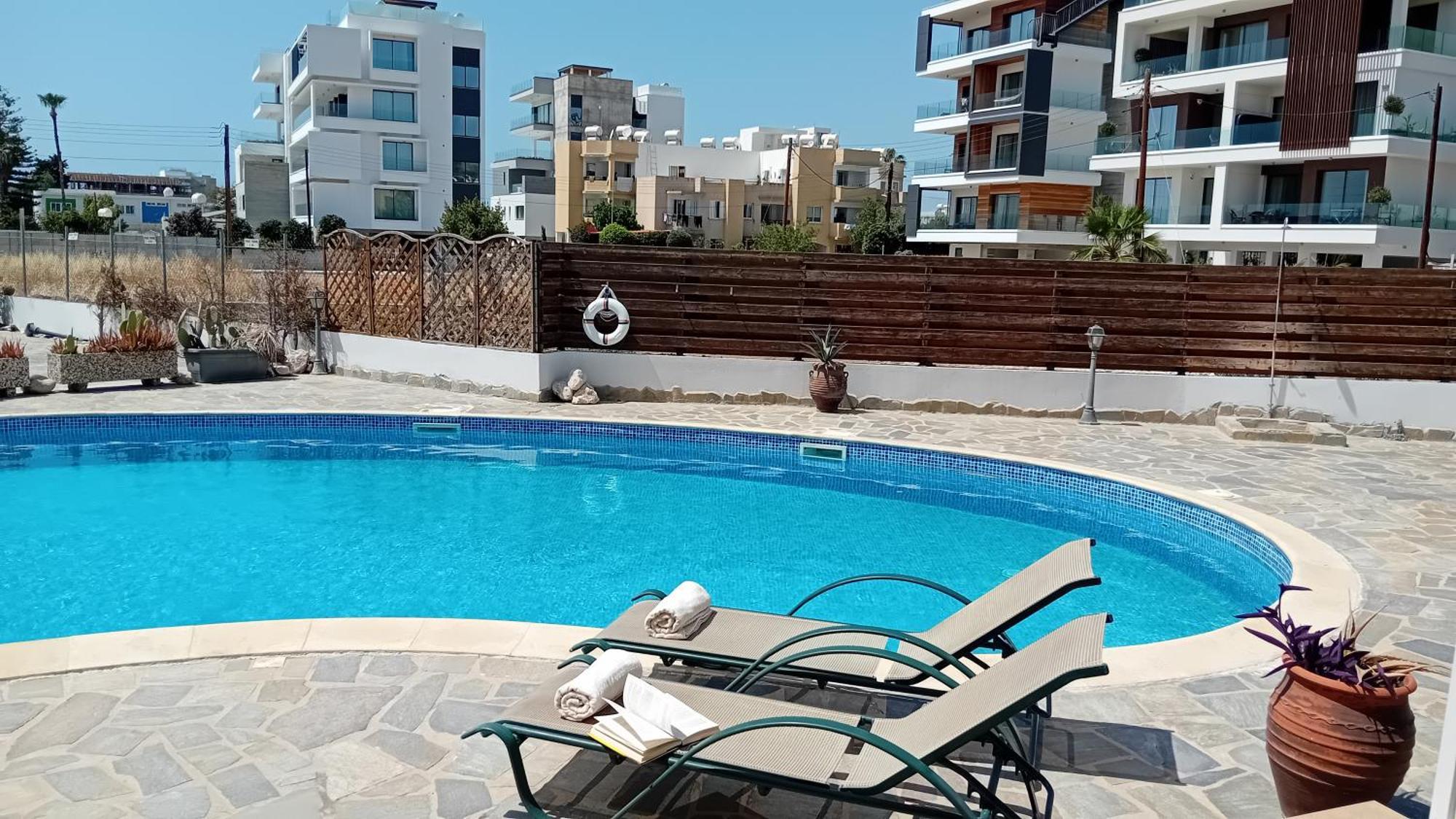 Kato Paphos Suites Kültér fotó